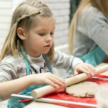 Лепка продолжающие (6-12 лет) - Занятия в Чемодане сказок