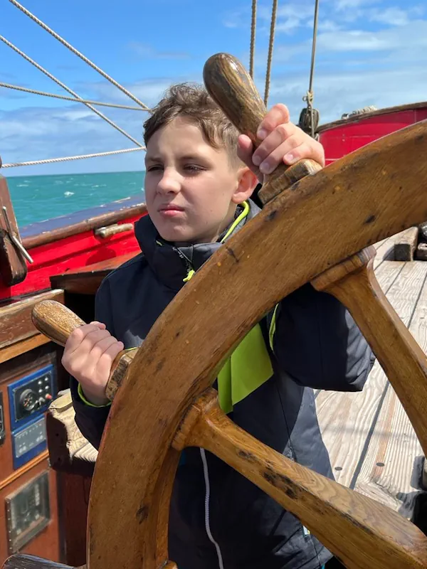 У штурвала фрегата «Штандарт»