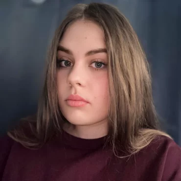 Дарина - преподаватель чемодана